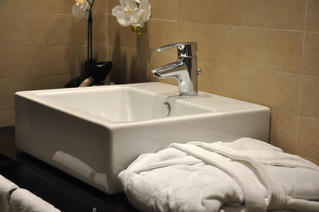 The Royals Experience Bed & Breakfast Napoli Ruang foto