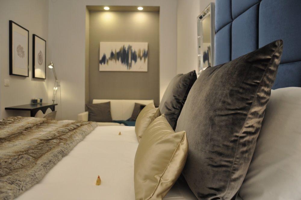 The Royals Experience Bed & Breakfast Napoli Bagian luar foto