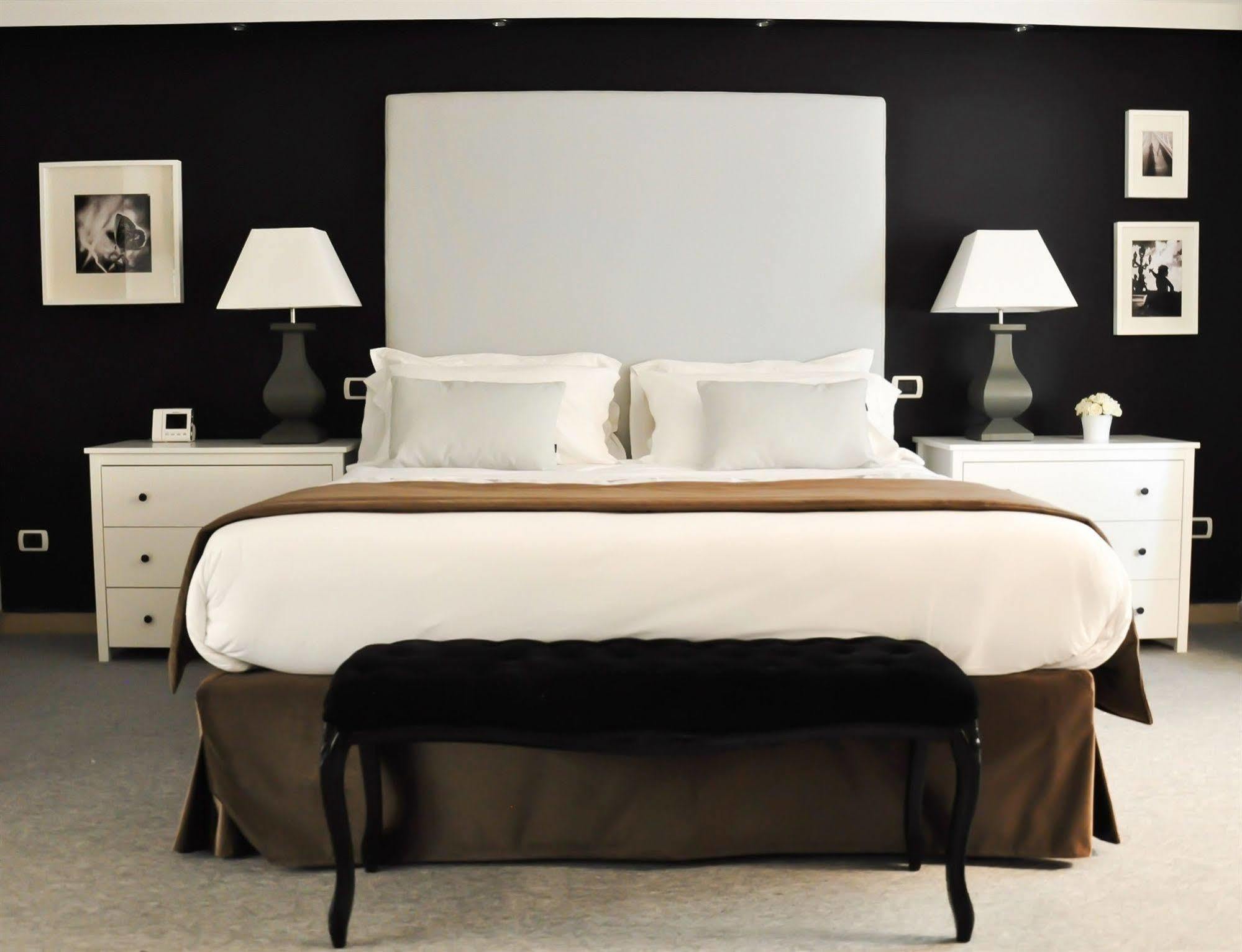 The Royals Experience Bed & Breakfast Napoli Bagian luar foto
